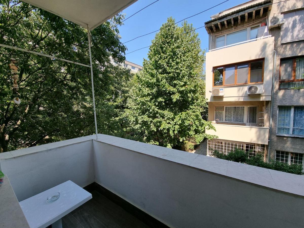 Reni'S Apartment-With Private Parking In Center Burgas Exterior foto