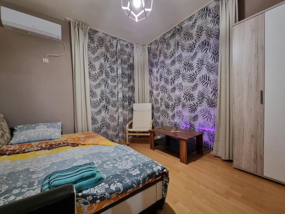 Reni'S Apartment-With Private Parking In Center Burgas Exterior foto