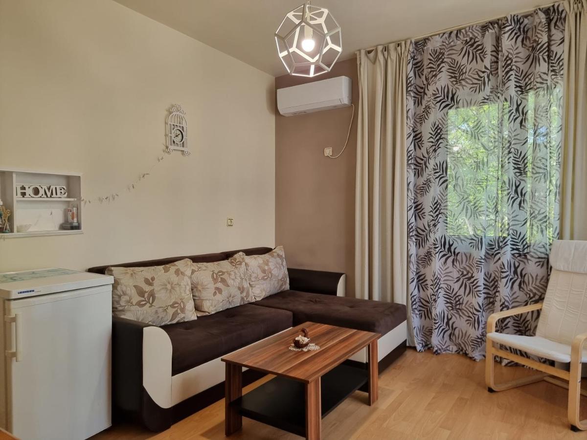 Reni'S Apartment-With Private Parking In Center Burgas Exterior foto