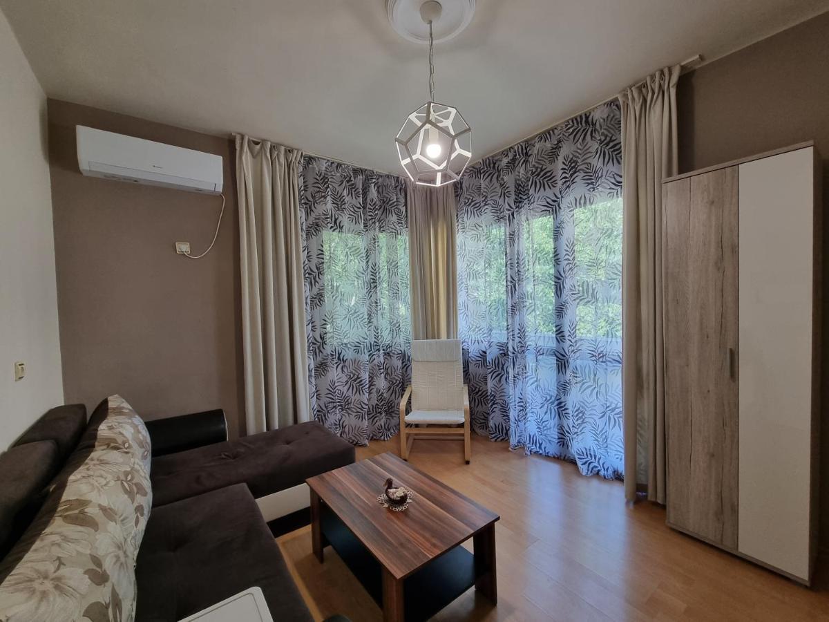 Reni'S Apartment-With Private Parking In Center Burgas Exterior foto