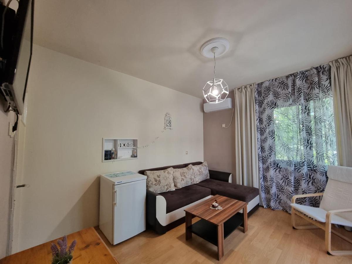 Reni'S Apartment-With Private Parking In Center Burgas Exterior foto